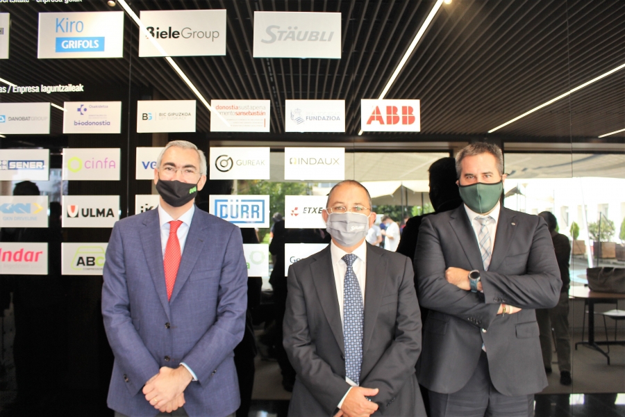 Tecnun inaugura el “Aula Empresa Stäubli” para potenciar la formación del alumnado en el ámbito de la robótica