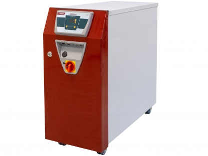 Dos controladores de temperatura para el templado de moldes de inyección