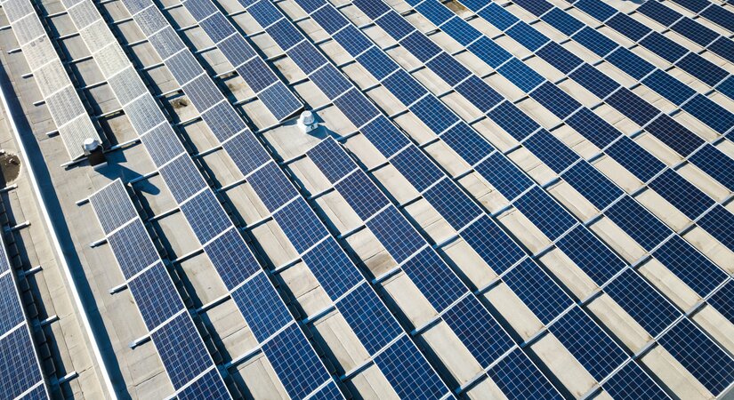 Paneles de espuma reticulada fabricados en la extrusora ZE BluePower de KraussMaffei