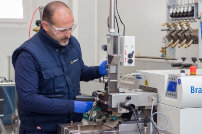 Aimplas está desarrollando un innovador adhesivo de tipo “hot-melt” más sostenible