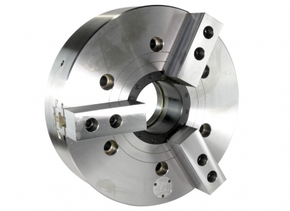 Plato automático de 3 garras de 530 mm con paso de barra de 140 mm