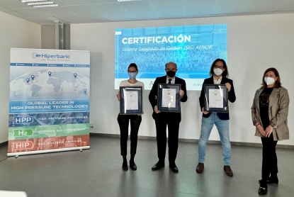 Aenor entrega a Hiperbaric tres certificados de calidad, medio ambiente y seguridad y salud en el trabajo