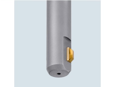 Herramienta rentable para el chaflanado frontal y posterior en una sola operación