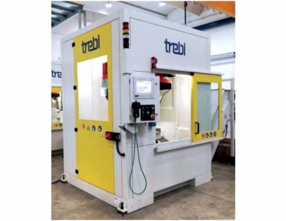 Máquina robotizada con sierra de cinta o de banda para corte de bebederos y mazarotas