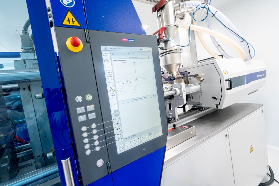 FBT Plastics ofrece una excelente calidad y desarrollo confiando en la tecnología más avanzada de Wittmann