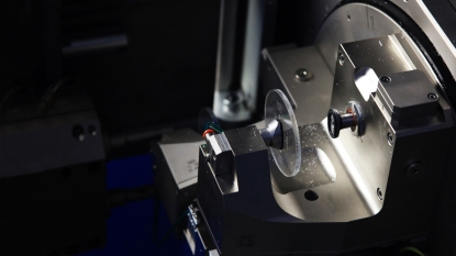 MEI System revoluciona los procesos de fabricación óptica con los husillos a bolas de NSK