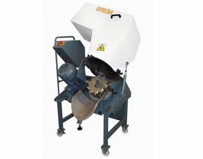 Molino junto a la prensa GRS 300 de Getecha con un rendimiento de hasta 80 kg/h