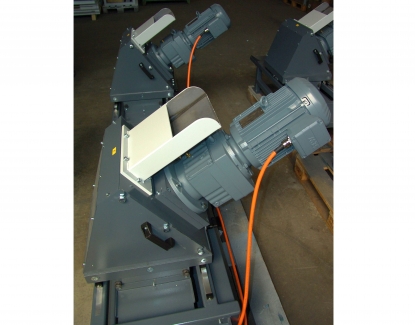 Guillotina GH 300 de Getecha para el triturado grueso de recortes de bordes procedentes de la extrusión