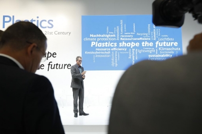 K 2022 presenta siete días de ponencias en la exposición especial oficial “Plastics shape the future”