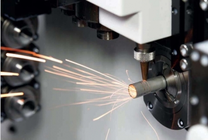 Sistema híbrido para torneado de precisión y corte/soldadura por láser