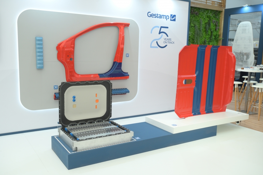 Gestamp muestra sus últimas novedades para la movilidad presente y futura en IZB