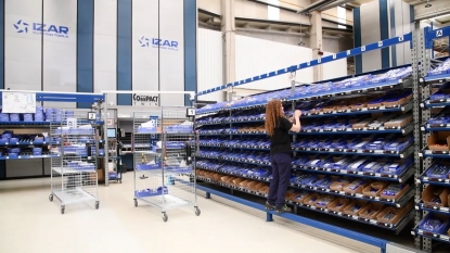 IZAR se sitúa a la vanguardia en logística y servicio a sus clientes