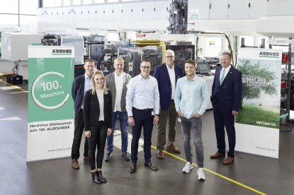 Arburg entrega a Weißer + Grießhaber la Allrounder nº 100 de la empresa