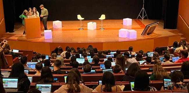 115 escolares vascos programan de la mano de ITP Aero y Code.org en "La Hora del Código"