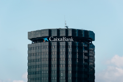 CaixaBank recibe la certificación de Aenor para su Sistema de Gestión de Compliance Tributario