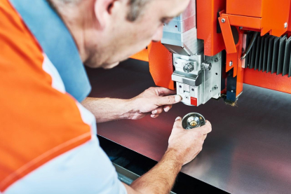 El “360° Customer Advisor” controla gratuitamente “in situ” el estado de los sistemas Bystronic