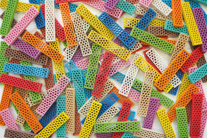 EcoPower 110/350 de Wittmann con sistema de control B8X para la fabricación de un bloque de bioconstrucción