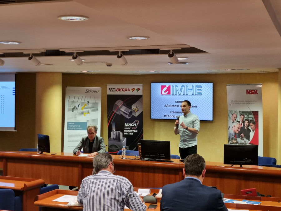 Inteligencia Artificial en Manufacturing, ponencia de Aitor Fernandez de Ideko en la Jornada Qué y cómo se va a producir en 2025 y más allá