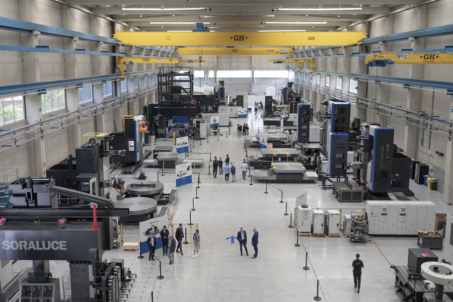 Puesta de largo de la nueva planta de montaje de Soraluce durante su Summit 2023