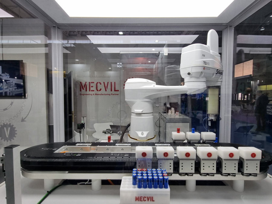 MECVIL presentó una aplicación con robot Stäubli en Advanced Factories