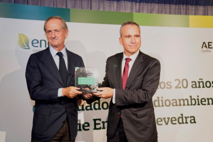 Aenor reconoce el compromiso medioambiental de Ence Pontevedra