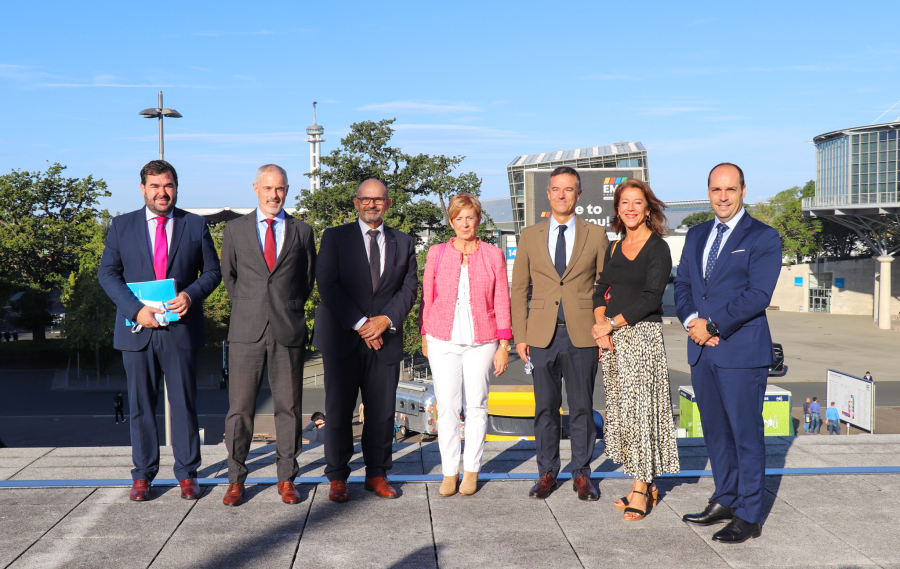 La consejera Arantxa Tapia anuncia en EMO 2023 de Hannover la ampliación de hasta 8 millones de euros del Plan RENOVE de maquinaria para la industria vasca