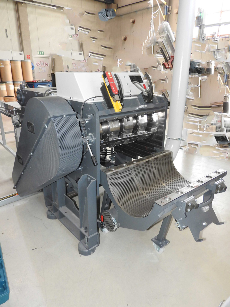 El granulador horizontal RS 38060 de Getecha es un paso fundamental en el proceso de producción de gránulos ligeros