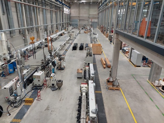 Coscollola visita la moderna sede de su socio KraussMaffei, pionero en tecnologías de extrusión