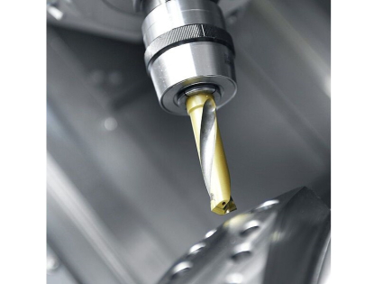 Centro de torneado-taladrado y fresado multifuncional