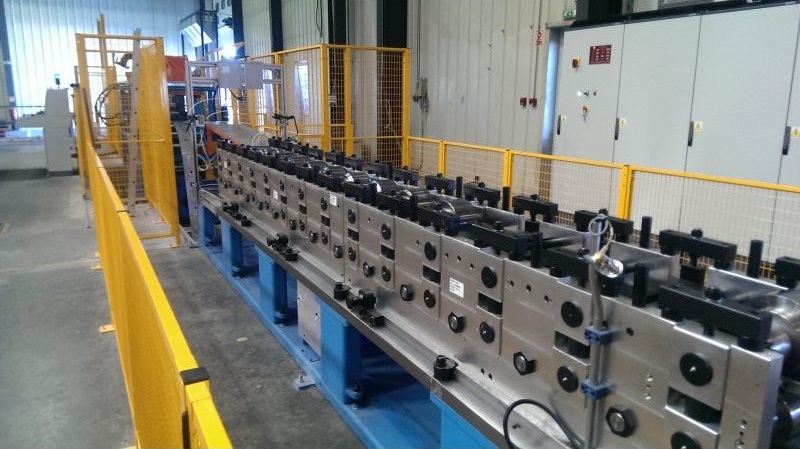 Perfiladoras de STAM para el sector de automoción