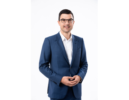 Engel amplía su presencia internacional