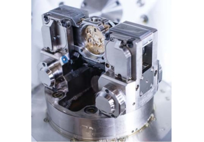 Plato automático KPF-MT de Röhm para microtecnología