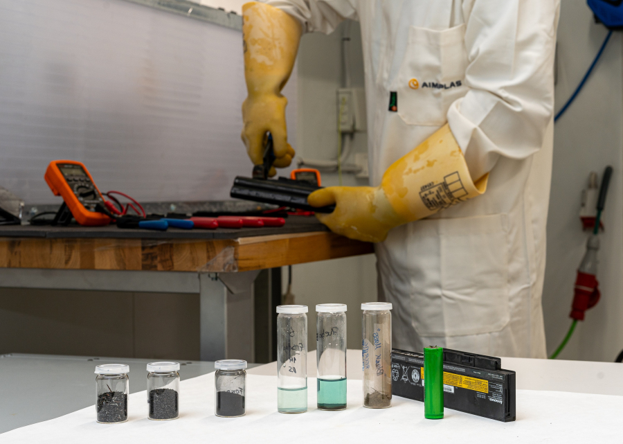 Aimplas coordina un proyecto para reutilizar y reciclar baterías de ion litio y recuperar los metales valiosos que contienen