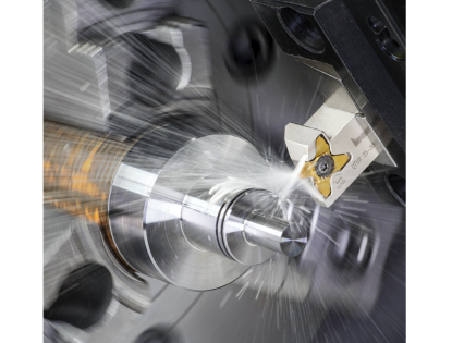 Plaquita económica con 4 filos de corte para ranurado, tronzado y torneado ligero