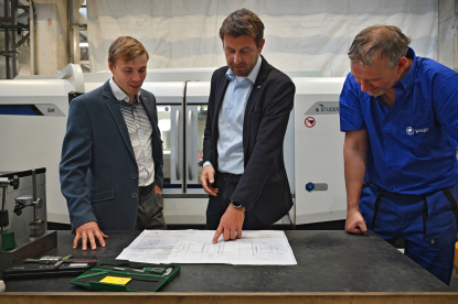 La rectificadora cilíndrica universal CNC S41 de Studer acelera la producción en Wikov hasta un 60%