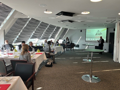 LAMIERA presenta “el lado brillante de la deformación metálica”