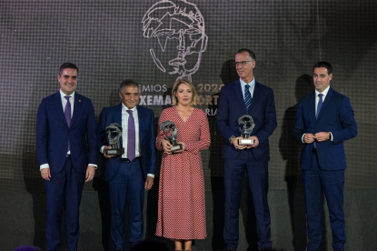 El lehendakari Imanol Pradales entregó los premios Joxe Mari Korta 2024