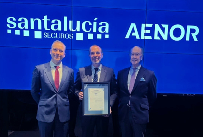 Santalucía, certificada conforme a la norma UNE de Sistemas de Gestión de Compliance Sociolaboral