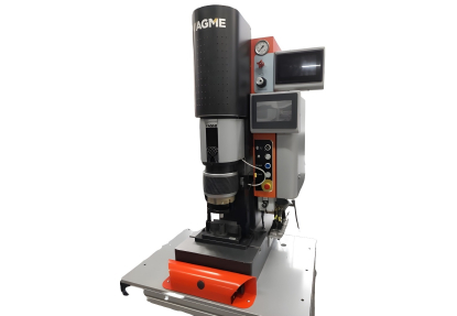 AGME desarrolla remachadoras radiales con utillajes especiales