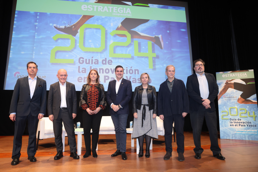 Los consejeros Mikel Jauregi y Juan Ignacio Pérez Iglesias reiteran la apuesta por las políticas de I+D en Euskadi en la presentación de la Guía de la Innovación 2024