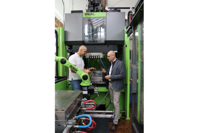 Engel suministra una célula de moldeo por inyección a TH Rosenheim