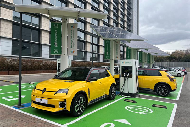 Iberdrola España y Renault Group firman un acuerdo para avanzar en electromovilidad