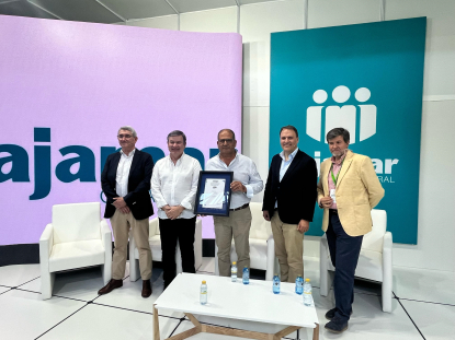 Tres productores de S.A.T. Costa de Níjar, reconocidos con el certificado de Agricultura Regenerativa
