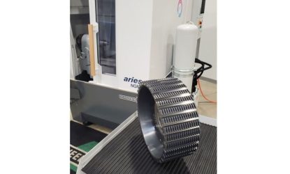 La máquina CNC de 5 ejes SCHNEEBERGER Aries NGP+ afila herramientas en Amesbury Truth