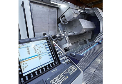 Máquina todoterreno M80X MILLTURN de WFL