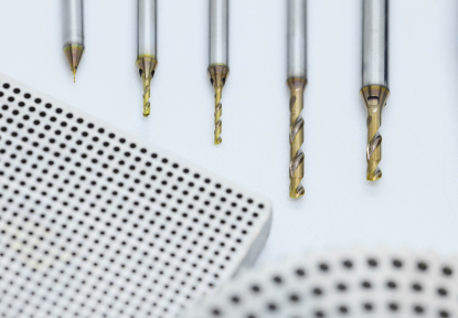 La nueva microbroca de Mikron Tool garantiza un rendimiento excelente al taladrar titanio