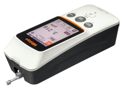 Rugosímetro con función de autocalibración y memoria integrada para condiciones de medición