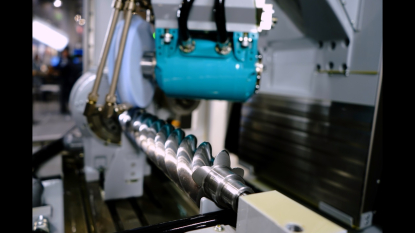 Máquina que rectifica con alta precisión tornillos de compresores con geometrías exigentes