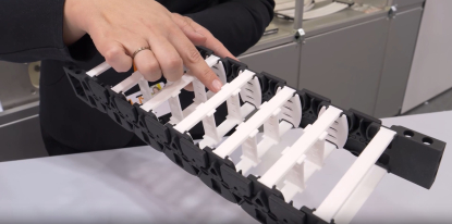 Cadena portacables para aplicaciones en salas blancas