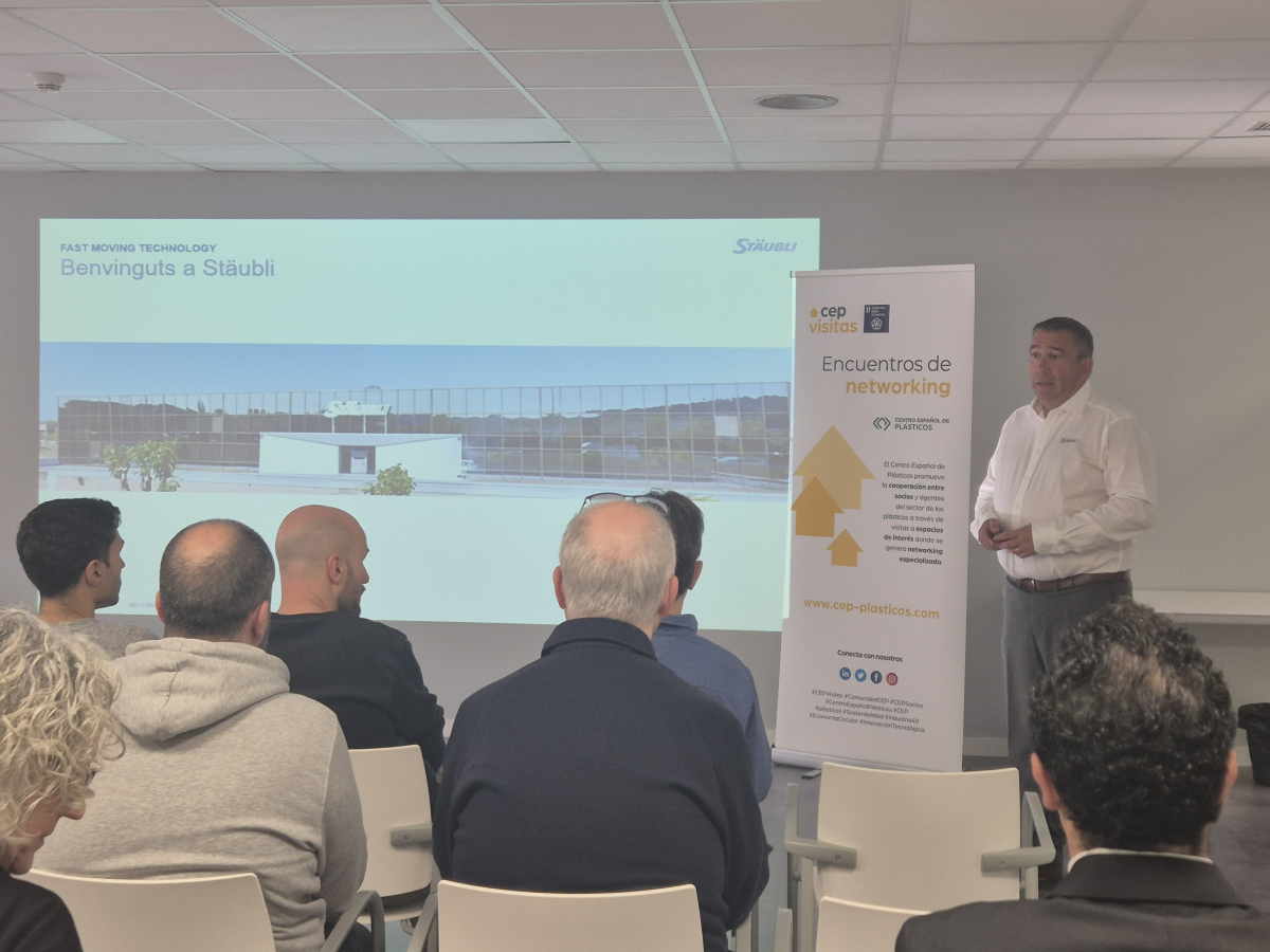 Stäubli presenta sus soluciones innovadoras para el conexionado de fluidos en el sector del plástico y soluciones SMED para el cambio rápido de moldes